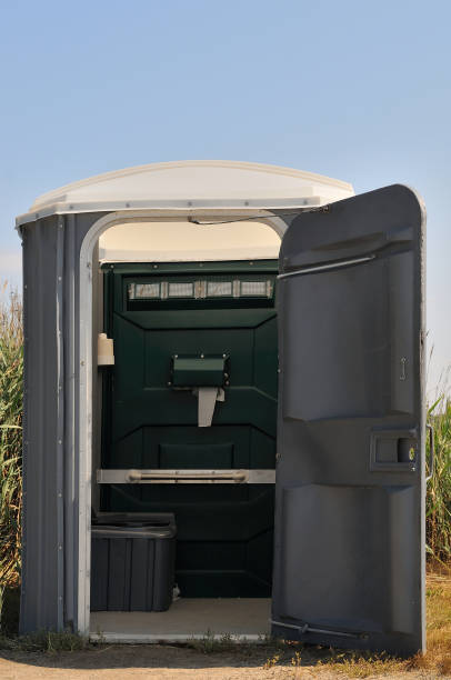 Porta potty delivery and setup in Satsuma, AL